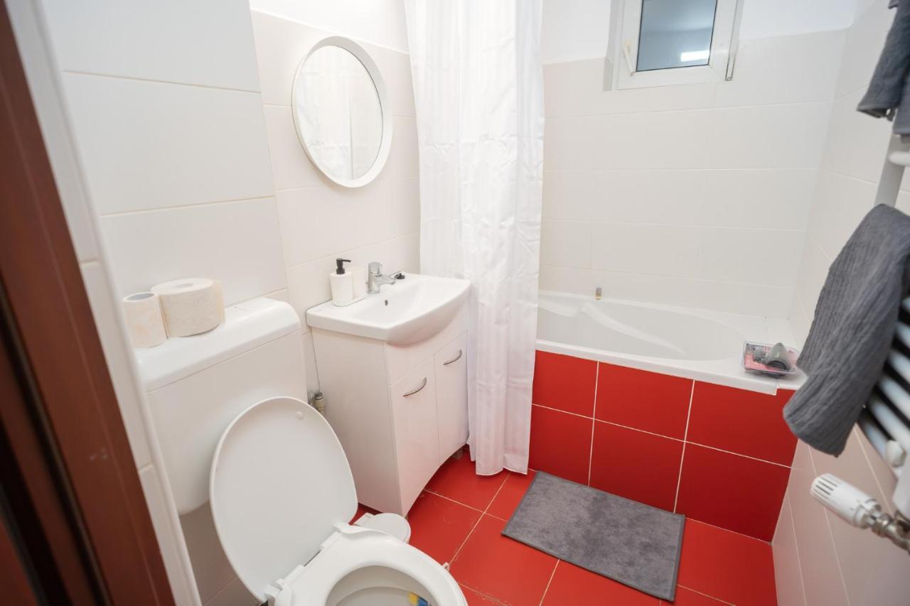 Spacious 2Br Dristor Apartment Bucarest Extérieur photo