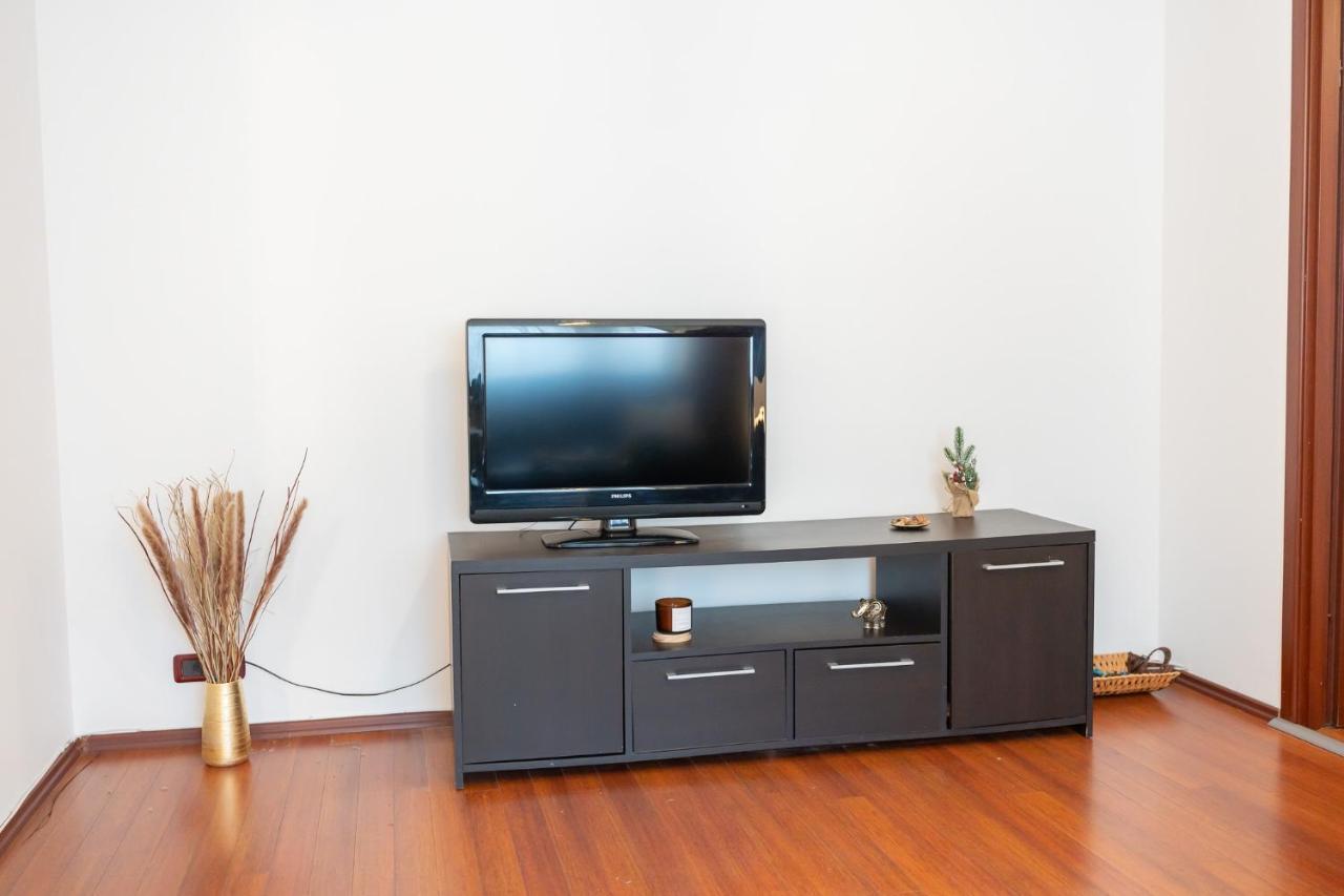 Spacious 2Br Dristor Apartment Bucarest Extérieur photo
