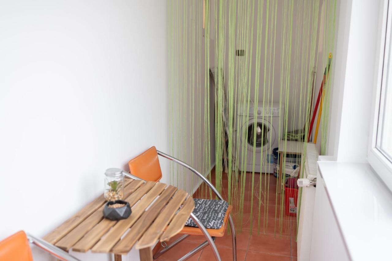 Spacious 2Br Dristor Apartment Bucarest Extérieur photo