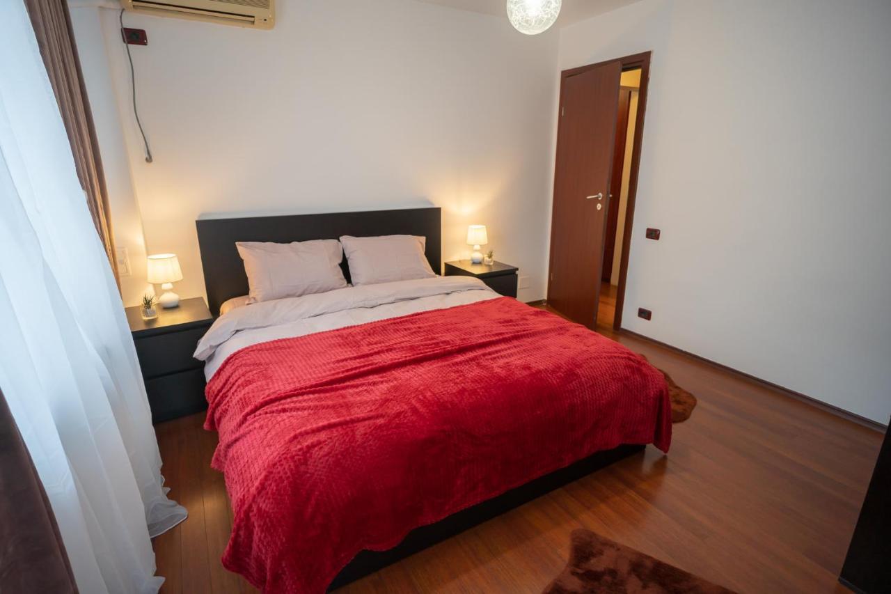 Spacious 2Br Dristor Apartment Bucarest Extérieur photo