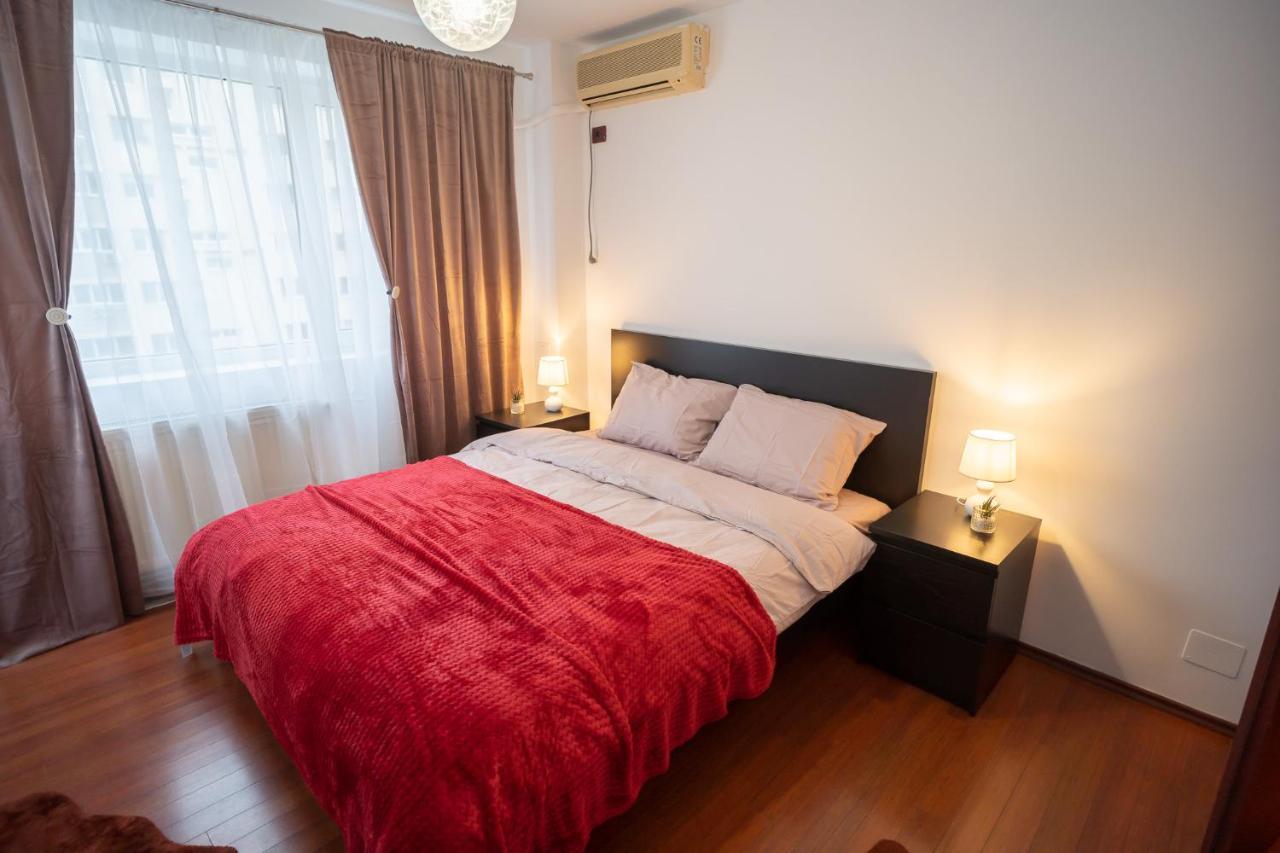 Spacious 2Br Dristor Apartment Bucarest Extérieur photo