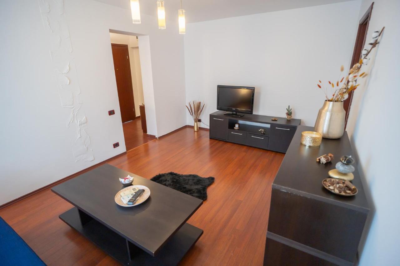 Spacious 2Br Dristor Apartment Bucarest Extérieur photo