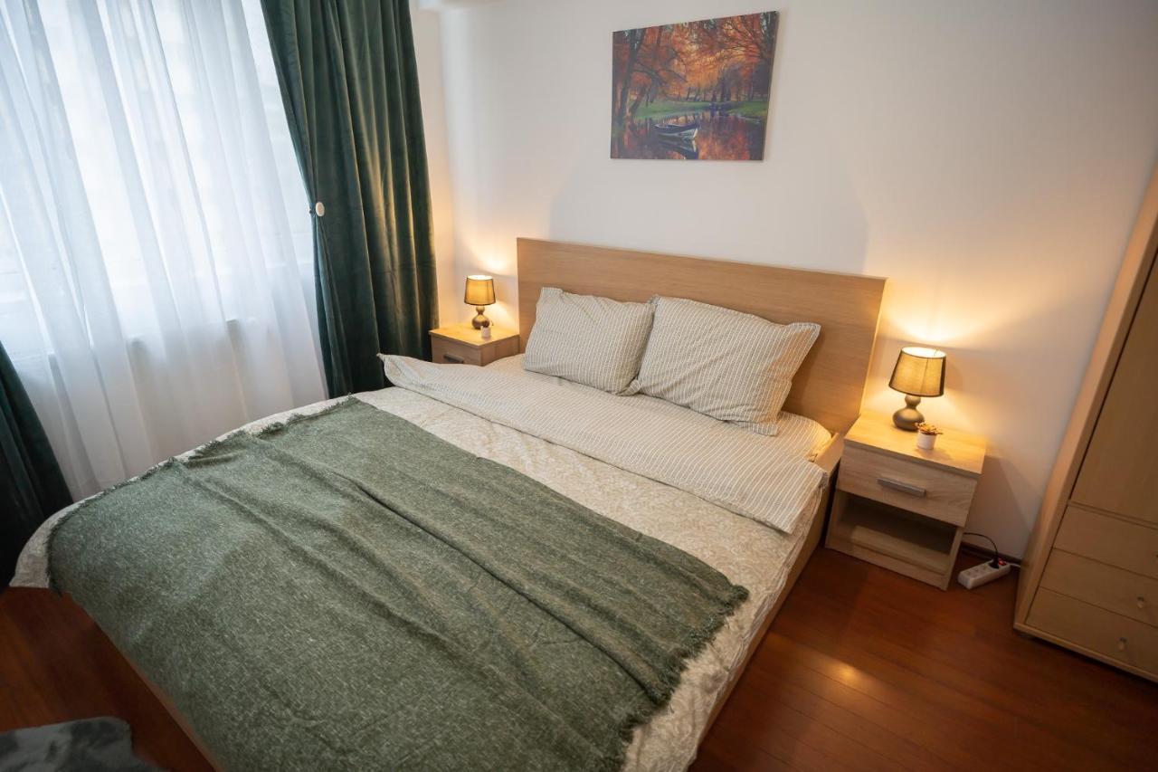 Spacious 2Br Dristor Apartment Bucarest Extérieur photo